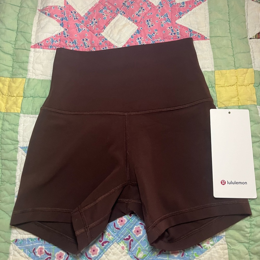 💗New with tag Lululemon Align High-rise shorts 4” in Lava Cake 🤎 SIZE 2